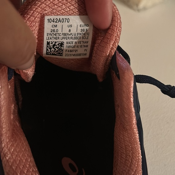 GEL-RESOLUTION shoes. - Picture 4 of 9